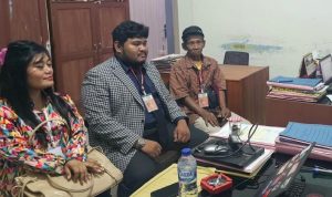 Ketgam : Abdul Rahman saat didampingi Kuasa Hukum Ray Ichtiar Basya, S.H. dan Mey Prawesty, S.H. diruang sentra pelaporan Polres Morowali Utara Rabu 2 September 2026.