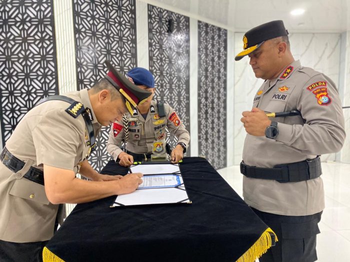 Masa Jabatan Dirpamobvit Polda Sulbar Berakhir, Kapolda Sampaikan Apresiasi atas Dedikasi Kombes Pol Agus Budi Supriyanto