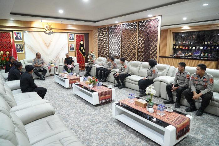 Kapolda Sulbar Terima Senkom, Perkuat Sinergi Jaga Kamtibmas